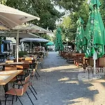 Sani Free Parking *