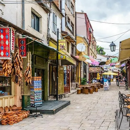 アパート Sani Free Parking スコピエ