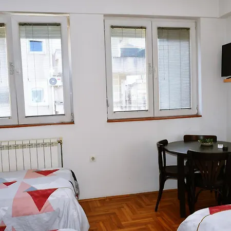 Sani Free Parking スコピエ