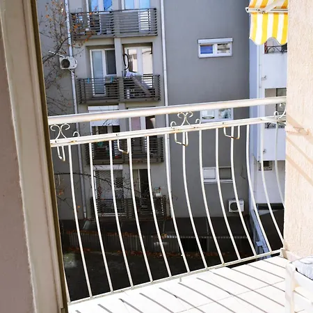 Sani Free Parking Apartment