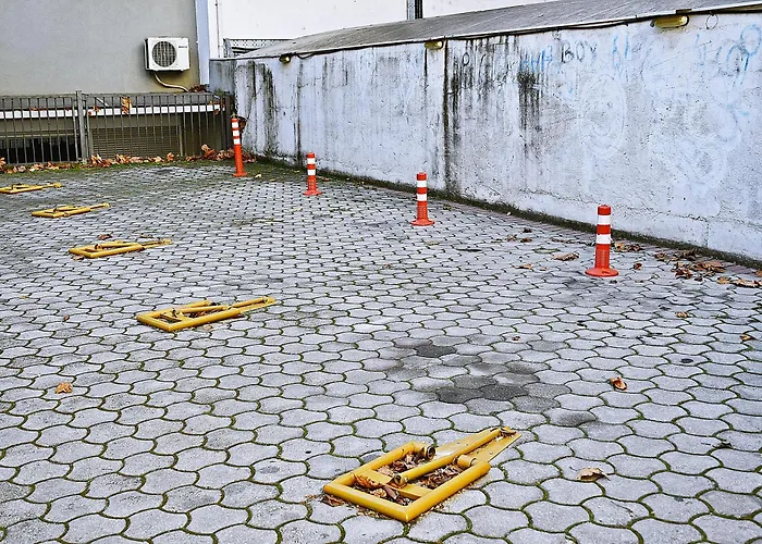 아파트 Sani Free Parking *