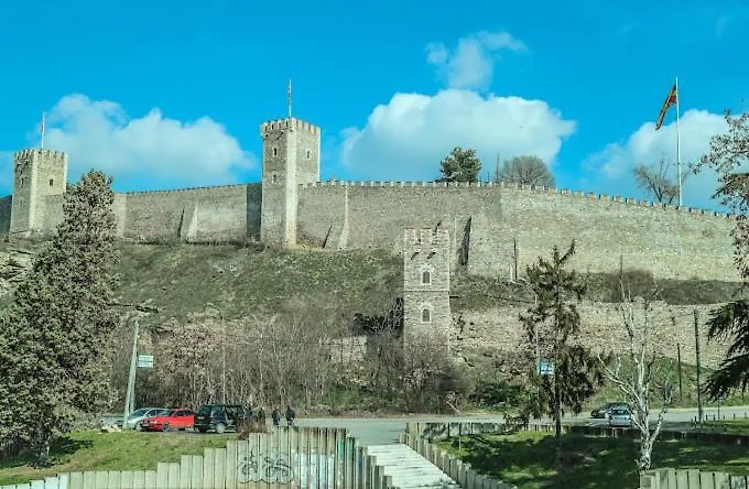 아파트 Sani Free Parking *