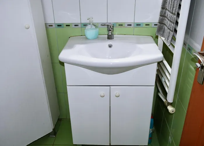 아파트 Sani Free Parking *