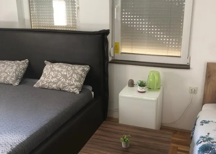 Sani Free Parking 스코페