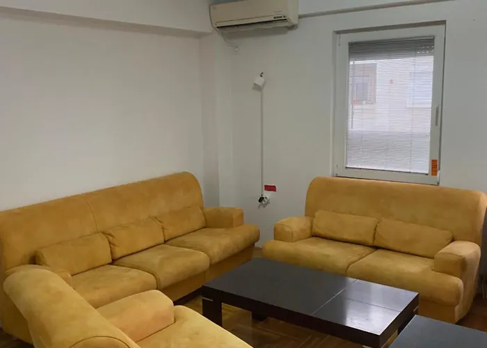 아파트 Sani Free Parking